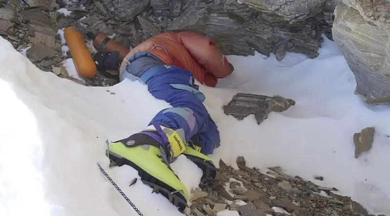 Mount Everest Dead Bodies Green boots