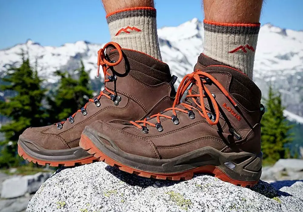 Best Hiking Boots Vs Best mountaineering boots