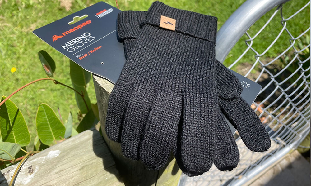 What are the best Merino wool gloves for hiking and trekking