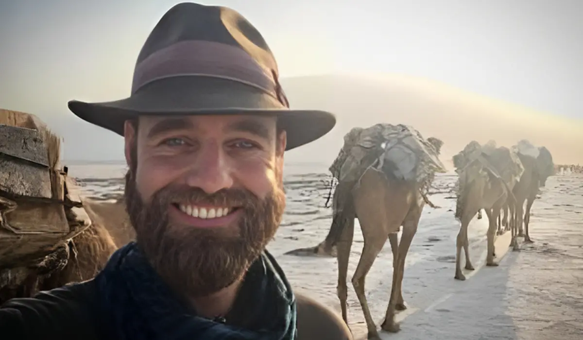 How did Torbjørn C. Pedersen get funded during his travel around the world