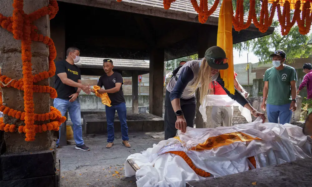 Skier Hilaree Nelson gets a traditional Nepalese funeral