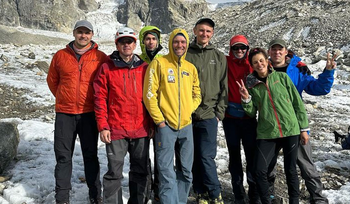 Russian Three-person Expedition Team Was Scaling Mt. Dhaulagiri Without Supplementary Oxygen and Sherpa Guide