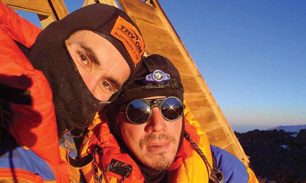 With Vitor Negrete at the Independência camp, at 6,300m.