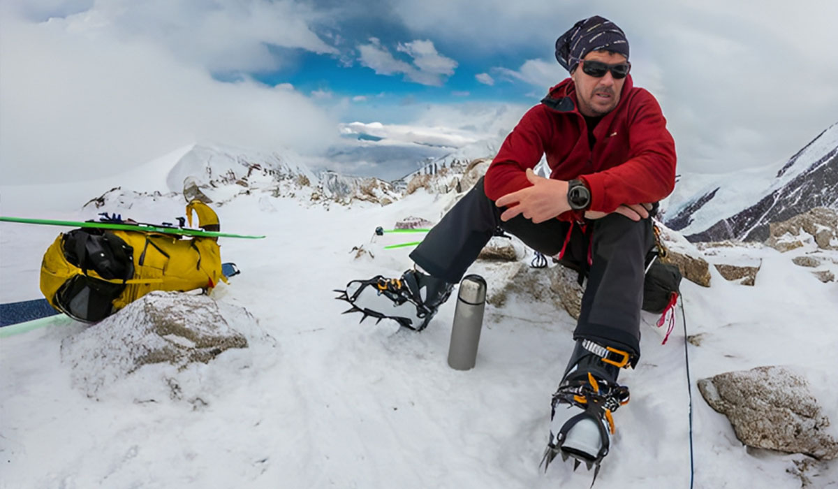 Davo Karničar on Denali, at an altitude of 4,000 meters 